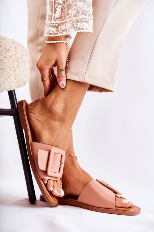 Pantofole alla moda per l'estate nel colore rosa Sylvia
