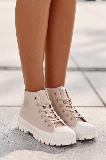 Scarpe per il tempo libero con uno stivale A causa di Kubo Big Star OO274006 beige