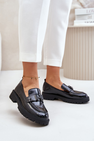 mocassini da donna con effetto vernice Vinceza 62187 colore nero