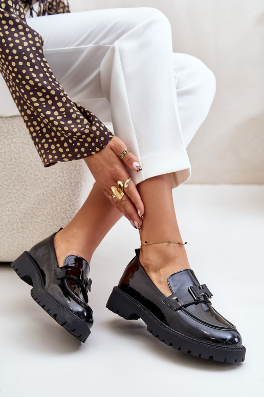 mocassini da donna con effetto vernice Vinceza 62187 colore nero mocassini da donna con effetto vernice Vinceza 62187 colore nero