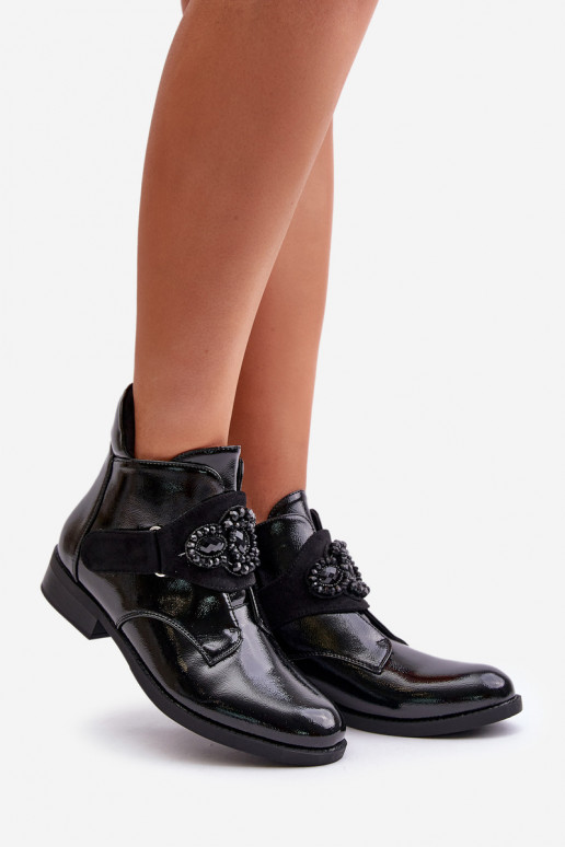 con effetto vernice Stivali da donna con ornamenti riscaldamento S.Barski HY42-021 colore nero con effetto vernice Stivali da donna con ornamenti riscaldamento S.Barski HY42-021 colore nero