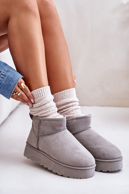 Stivali da neve Femminile con una piattaforma riscaldamento con pelliccia all interno colore grigio Xamella