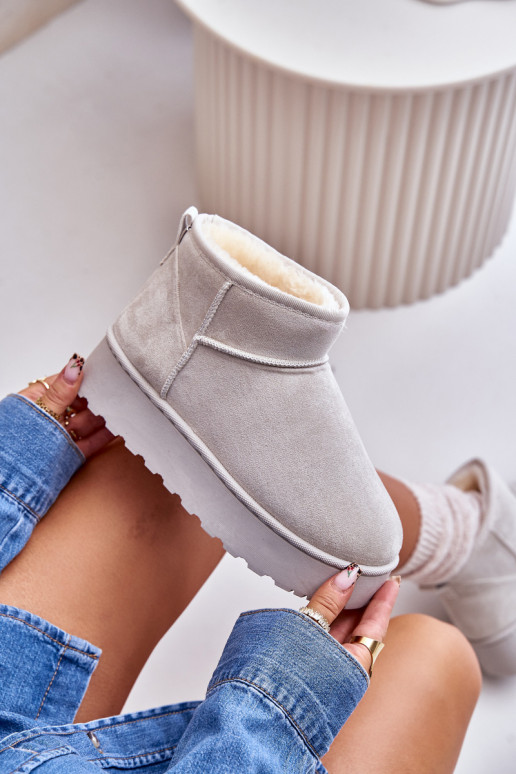 Stivali da neve Femminile con una piattaforma riscaldamento con pelliccia all interno colore grigio Xamella