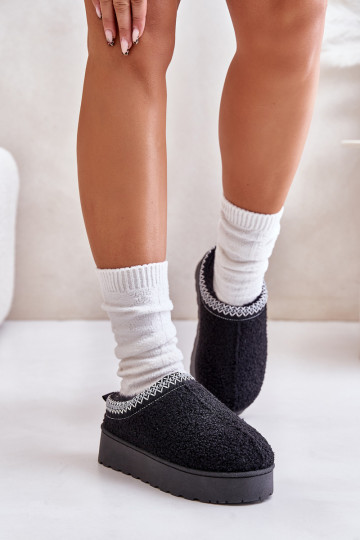 Stivali da neve Femminile con una piattaforma Z Haftem colore nero Tirissa 2