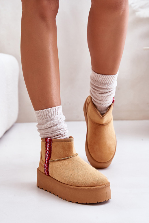 Stivali da neve Femminile con una piattaforma riscaldamento colore marrone Lomessa Stivali da neve Femminile con una piattaforma riscaldamento colore marrone Lomessa