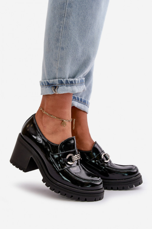 Scarpe da donna in vernice con tacco...