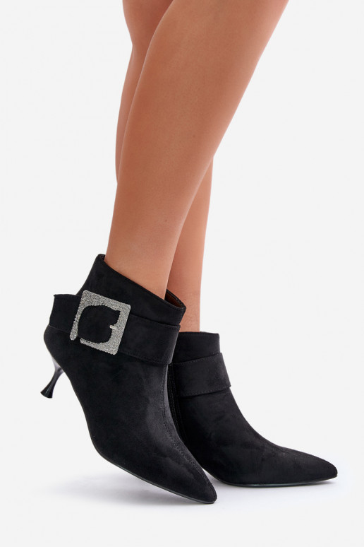 Stivali da donna con tacchi sottili decorare con fibbie colore nero Nirilis