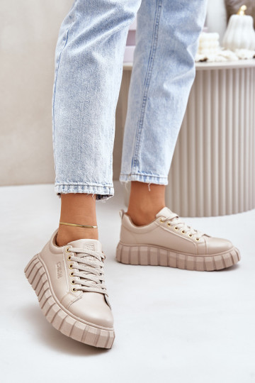 Scarpe da ginnastica da donna Big Star MM274618 beige isolato 2