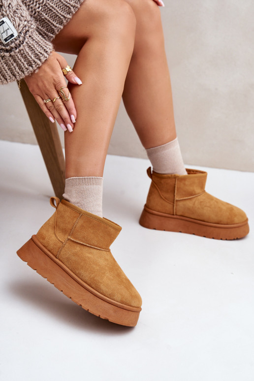 Doposci bassi da donna con plateau riscaldati con pelliccia interna colore marrone Saldren Doposci bassi da donna con plateau riscaldati con pelliccia interna colore marrone Saldren