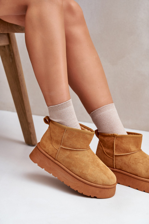 Doposci bassi da donna con plateau riscaldati con pelliccia interna colore marrone Saldren Doposci bassi da donna con plateau riscaldati con pelliccia interna colore marrone Saldren