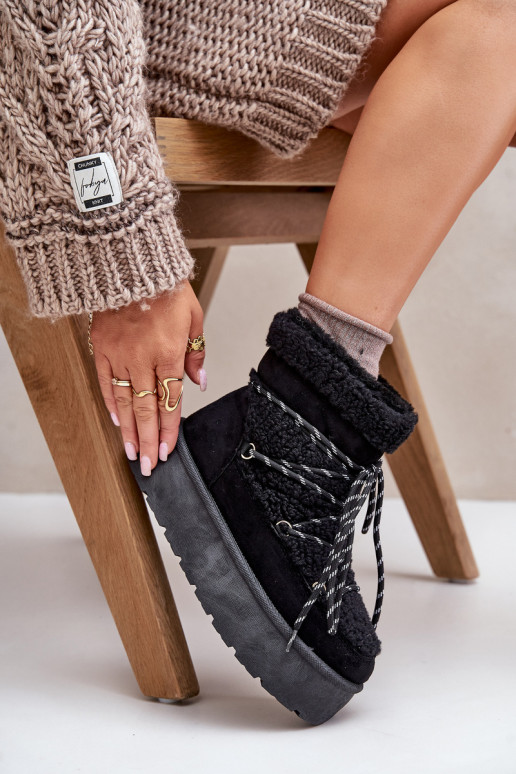 Stivali da neve con plateau e dettagli di stile colore nero Izathiel Stivali da neve con plateau e dettagli di stile colore nero Izathiel