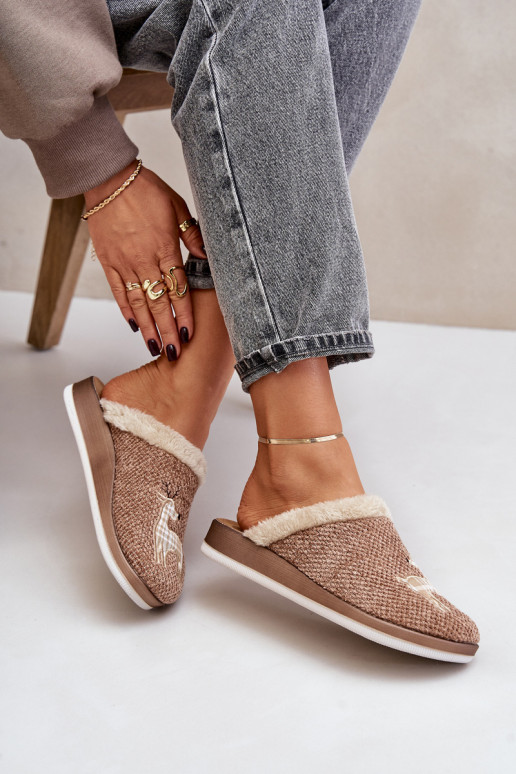 Pantofole Femminile con cervi e una pelliccia Inblu CT000034 beige Pantofole Femminile con cervi e una pelliccia Inblu CT000034 beige