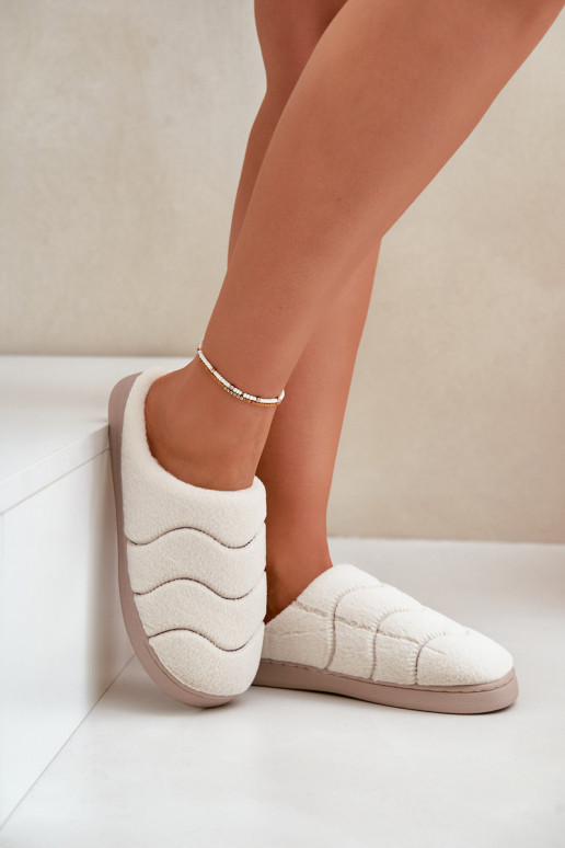 Calde pantofole con pelliccia in beige Vamirae Calde pantofole con pelliccia in beige Vamirae