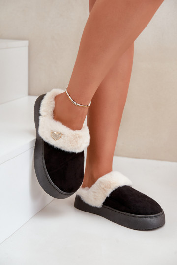 Pantofole Femminile con una pelliccia I Ozdobnym con i cuorim colore nero Otielo