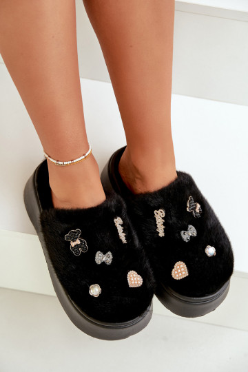 con una pelliccia Pantofole Femminile Su una suola spessa Z Przypinkami colore nero Zintoria