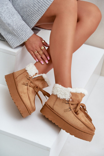 Stivali da neve Femminile con una piattaforma con una pelliccia Typu Branek colore marrone Ciabellae