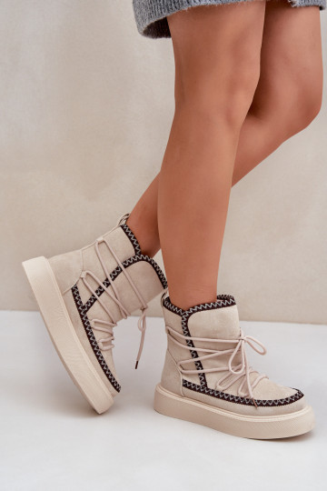 Stivali da neve Femminile Z Haftem con una piattaforma colore avorio Abilitatoleris