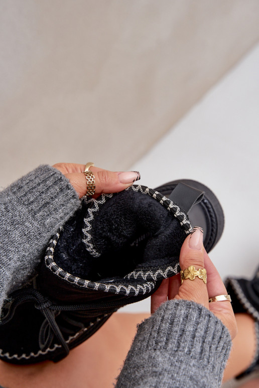 Stivali da neve Femminile Z Haftem con una piattaforma colore nero Abilitatoleris Stivali da neve Femminile Z Haftem con una piattaforma colore nero Abilitatoleris