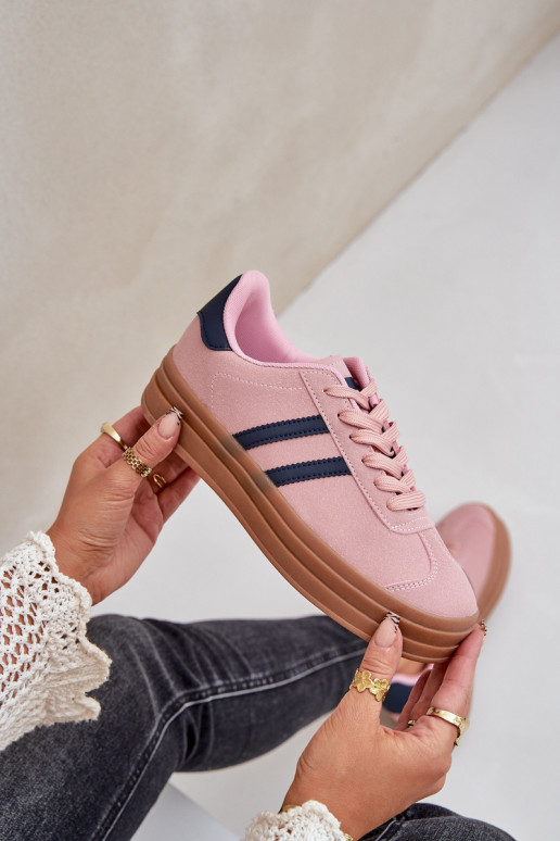 Scarpe modello sneakers Femminile con una piattaforma colore rosa Egelia Scarpe modello sneakers Femminile con una piattaforma colore rosa Egelia