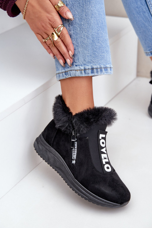 Scarpe modello sneakers Stivali da donna con una pelliccia colore nero Zeriana Scarpe modello sneakers Stivali da donna con una pelliccia colore nero Zeriana