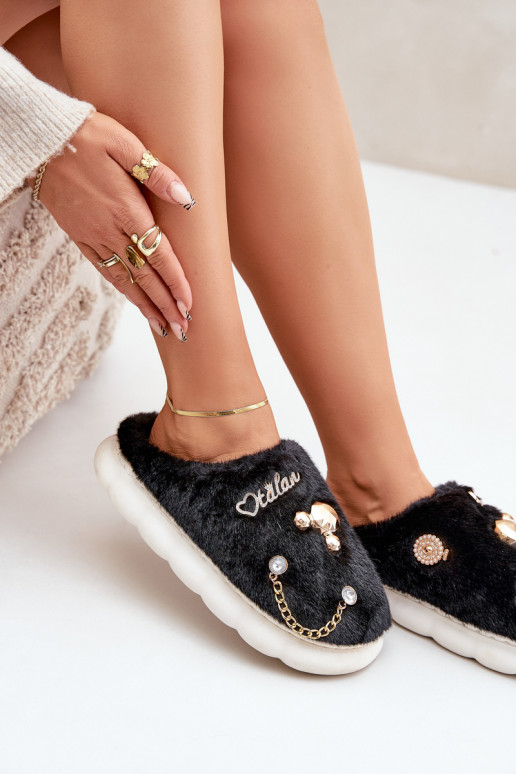Pantofole con pelliccia Z Przypinkami nere Ivelfedi
