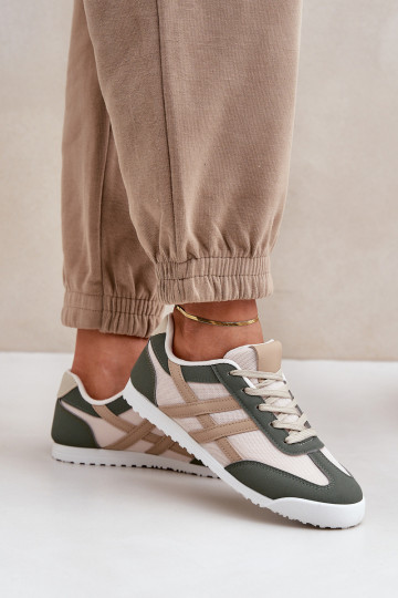 Basso Scarpe da ginnastica Scarpe per il tempo libero beige-colore verde Eezore