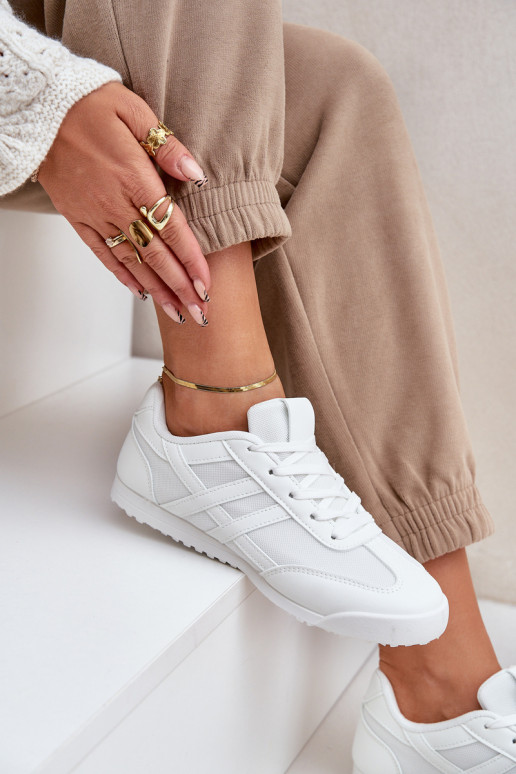 Basso Scarpe da ginnastica Scarpe per il tempo libero Colore bianco Eezore Basso Scarpe da ginnastica Scarpe per il tempo libero Colore bianco Eezore