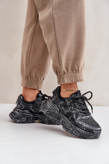 Stivaletti modello sneakers da donna Z Przetarciami con platform neri SeladĮen