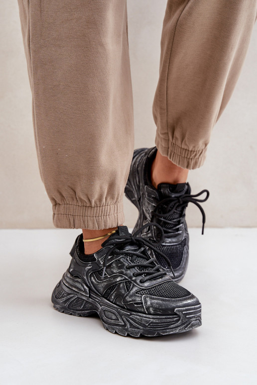 Stivaletti modello sneakers da donna Z Przetarciami con platform neri SeladĮen