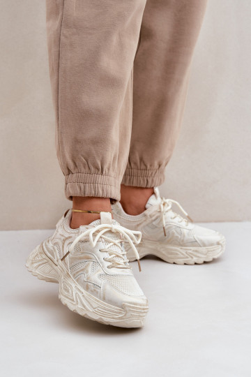 Scarpe modello sneakers Femminile Z Przetarciami con una piattaforma beige SeladAen 2