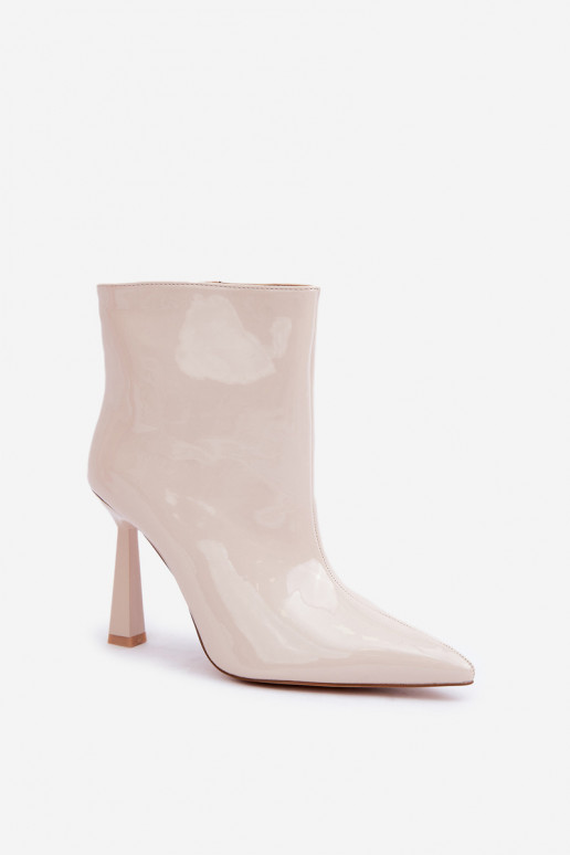 con effetto vernice Stivali Abilitato Szpice Un modello convincente colore avorio Seliri