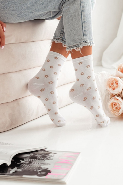 Calzini Femminile IN Drobne con motivi florealiuszki Colore bianco Calzini Femminile IN Drobne con motivi florealiuszki Colore bianco