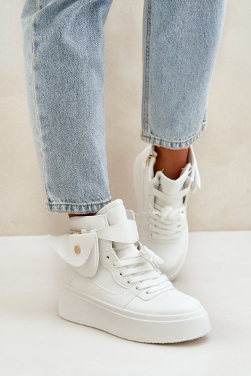 Alto Scarpe modello sneakers con supplemento con una piattaforma Colore bianco Saramis