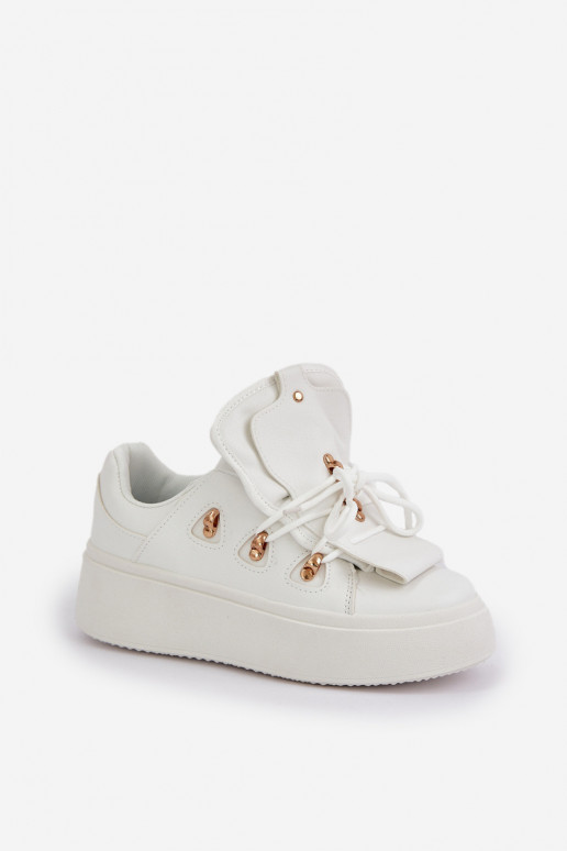 Scarpe modello sneakers Femminile con una piattaforma Colore bianco Dolistana Scarpe modello sneakers Femminile con una piattaforma Colore bianco Dolistana