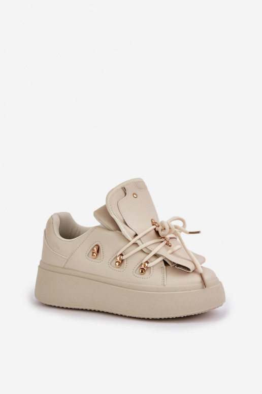 Scarpe modello sneakers Femminile con una piattaforma beige Dolistana Scarpe modello sneakers Femminile con una piattaforma beige Dolistana
