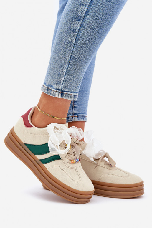 Scarpe modello sneakers Femminile Z Przypinkami beige Jariana Scarpe modello sneakers Femminile Z Przypinkami beige Jariana