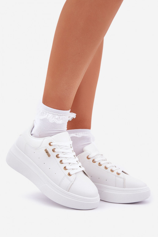 Scarpe modello sneakers Femminile con una piattaforma in ecopelle Colore bianco Lelandine Scarpe modello sneakers Femminile con una piattaforma in ecopelle Colore bianco Lelandine