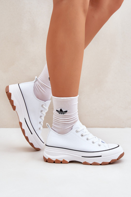 Basso Scarpe per il tempo libero con una piattaforma Colore bianco AradAin Basso Scarpe per il tempo libero con una piattaforma Colore bianco AradAin