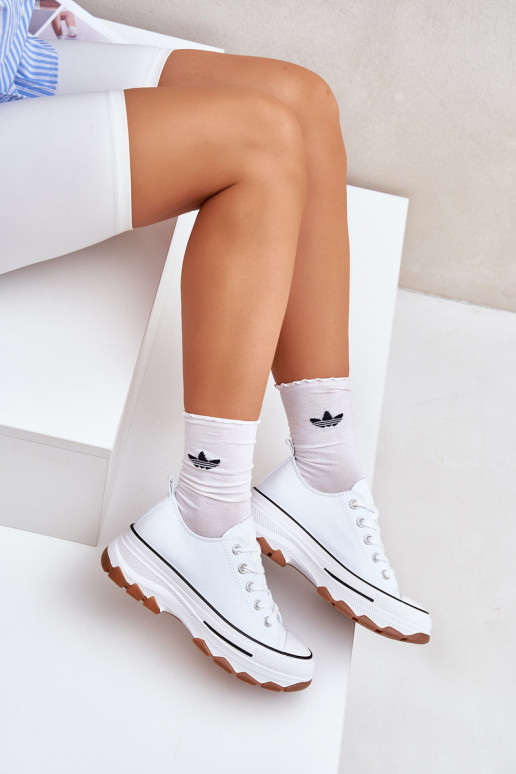 Basso Scarpe per il tempo libero con una piattaforma Colore bianco AradAin Basso Scarpe per il tempo libero con una piattaforma Colore bianco AradAin