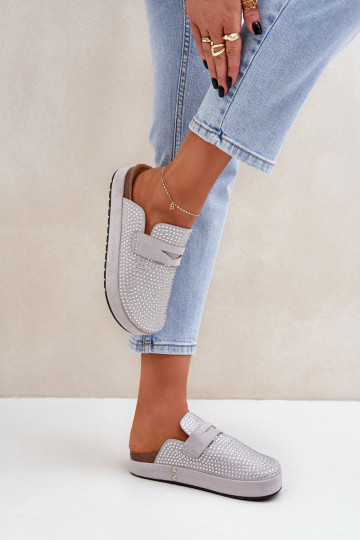 Pantofole da donna Decorato Cyrkoniami con una piattaforma colore grigio Deorani 2