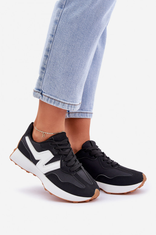 scarpe da ginnastica Scarpe modello sneakers Femminile colore nero Britma