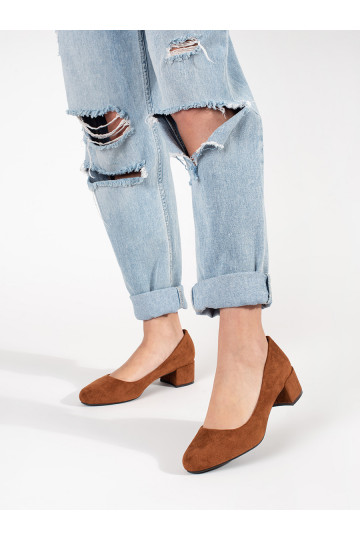 colore marrone dalla pelle scamosciata tacchi alti sul tallone