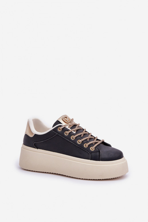 Scarpe modello sneakers con una piattaforma Con decorazionii SznuróAkami colore nero Fonetha