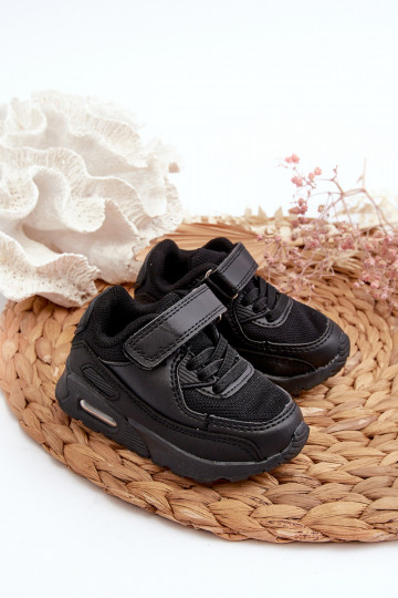 Scarpe modello sneaker da bambino con chiusure adesive, colore nero Krissandra