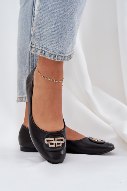 Ballerine Su una suola piatta con ornamenti colore nero Ainoria