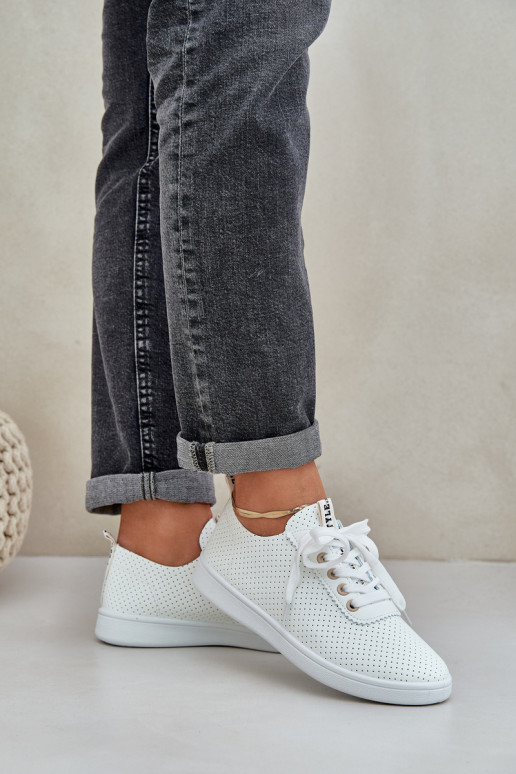 Sneakers stringate da donna traforate colore avorio Carinel Sneakers stringate da donna traforate colore avorio Carinel