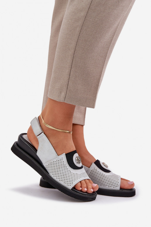 Sandali da donna con una piattaforma color argento Isnnoria