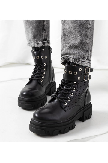 Stivaletti neri con suola...