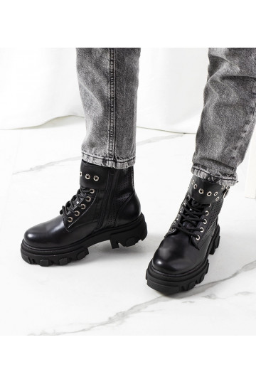 Stivaletti neri con suola... 2