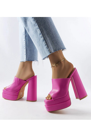 Infradito rosa con tacco...